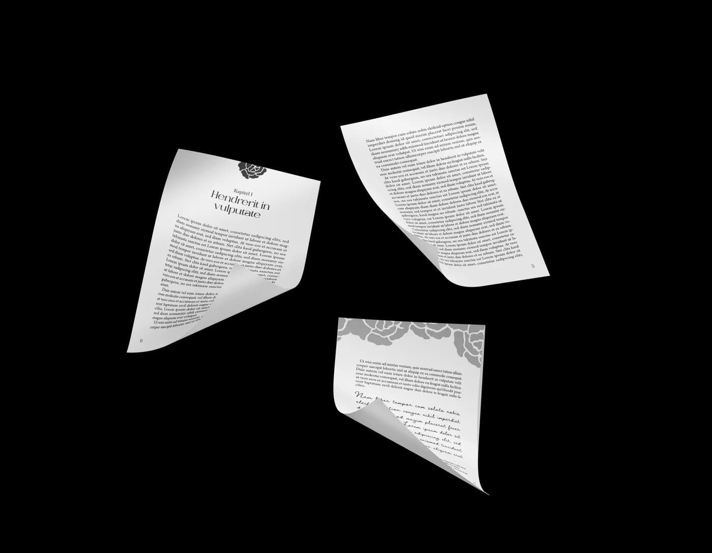 Drei gestaltete Buchseiten schweben vor weißem Grund, die vorderste zeigt einen Kapiteleinstieg